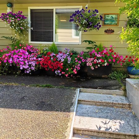 Romantic Homestay Coquitlam Bagian luar foto