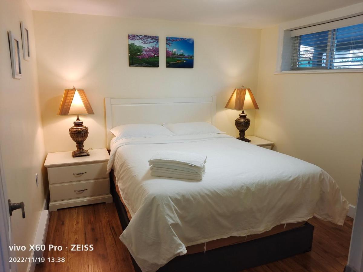 Romantic Homestay Coquitlam Bagian luar foto